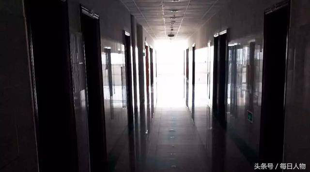 一个三线城市的艾滋故事:男同感染者占八成,亲人冷漠歧视比病毒还可怕