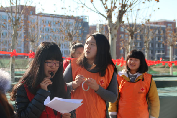 北京城市学院12.1防艾外展照片